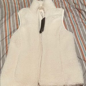 Off White Sherpa Calia by Carrie Underwood Vest